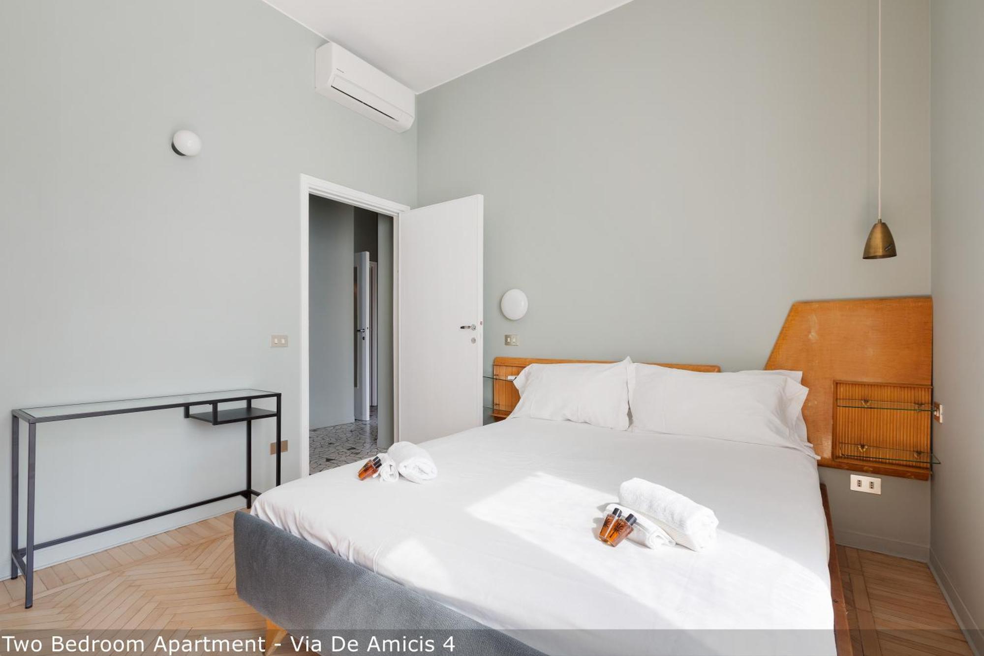 Brera Apartments In Porta Ticinese Milan Luaran gambar